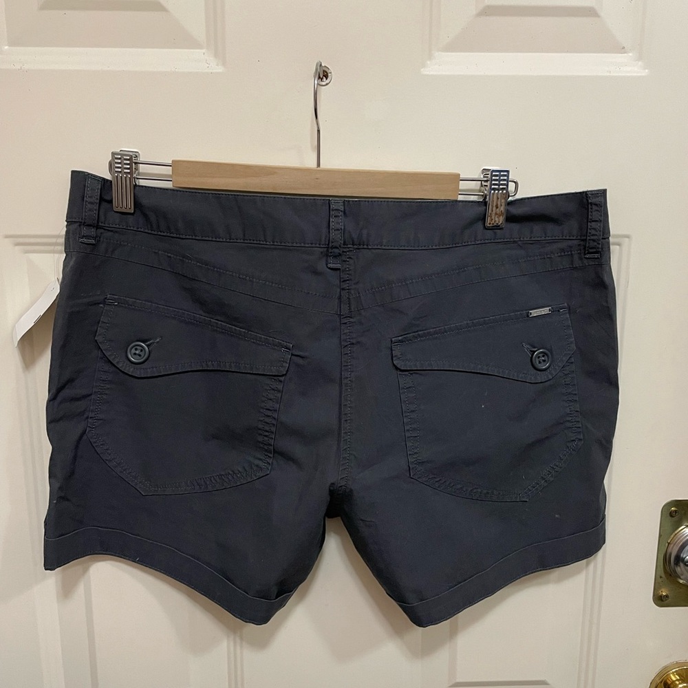 MEC shorts - Picture 2 of 4